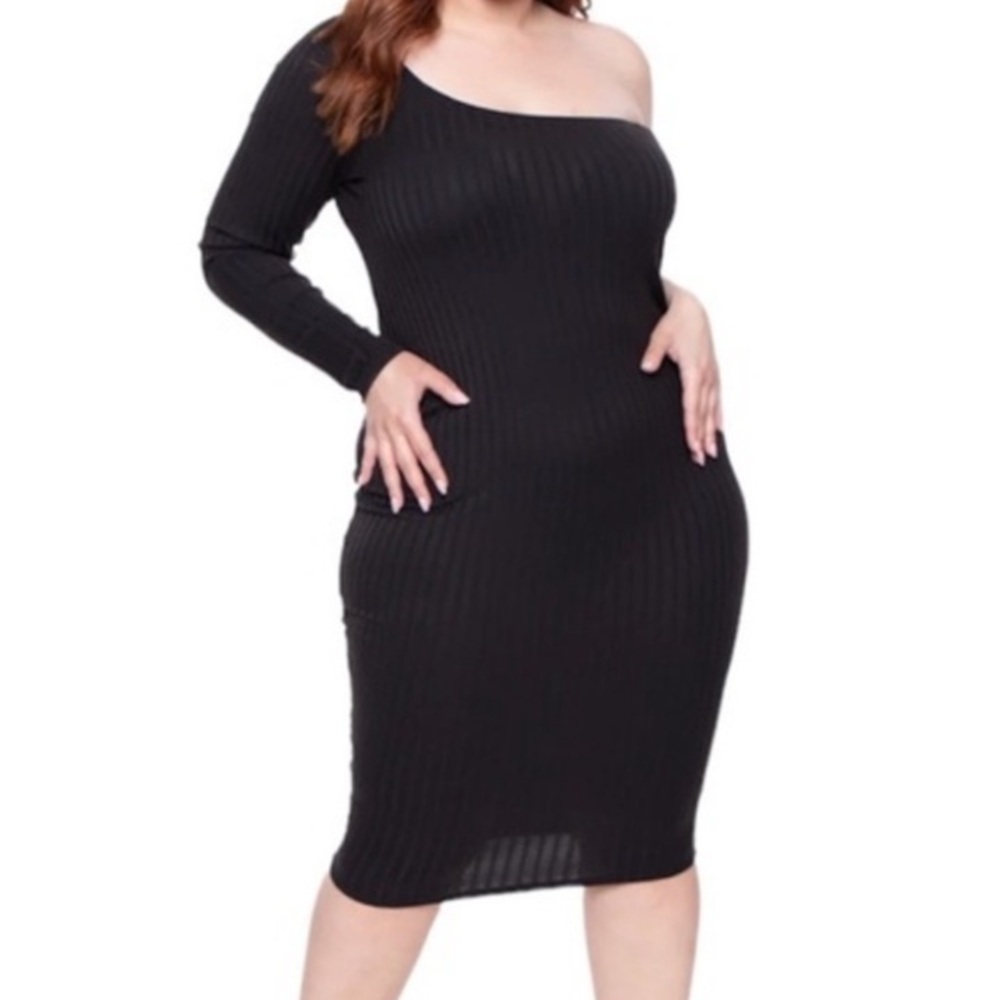 🟤NWT Plus One Shoulder Ribbed Midi Dress in Black